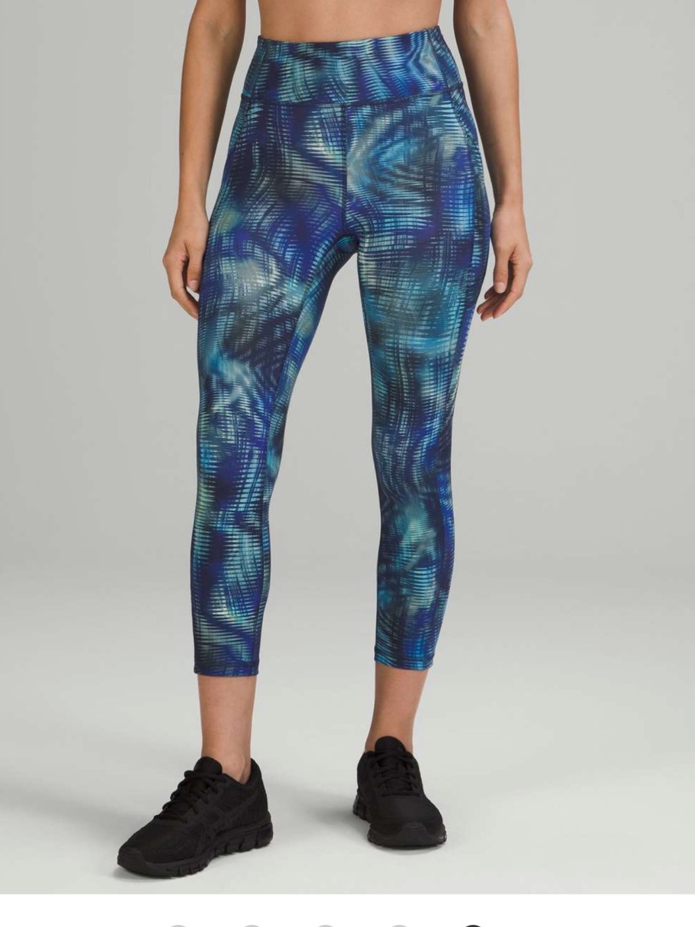 Lululemon Invigorate High-Rise Crop 23” Foil
Color: Shapeshifter Flux Blue Multi